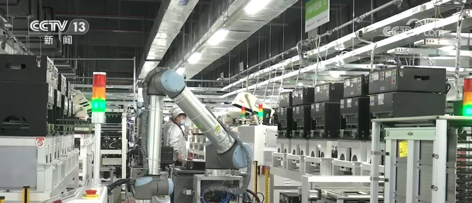 投資結(jié)構(gòu)優(yōu)化引領(lǐng)新基建浪潮 5G、數(shù)據(jù)中心等信息類新型基礎(chǔ)設(shè)施投資增長(zhǎng)13.1%的技術(shù)服務(wù)驅(qū)動(dòng)力